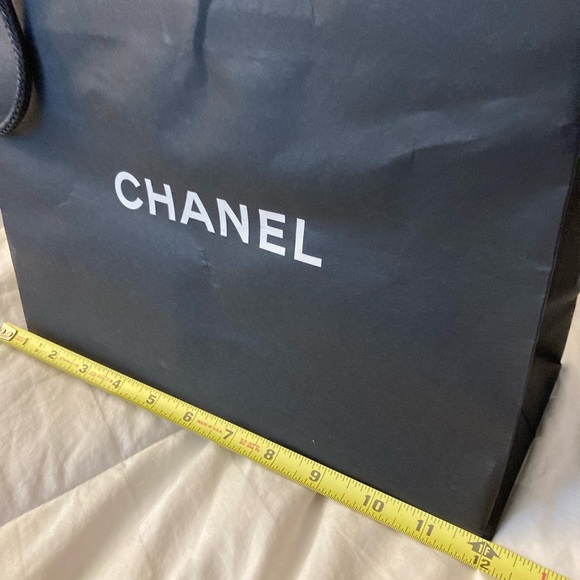 Chanel Gift Bag Ex Cond - Picture 5 of 9